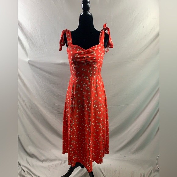 Red Ditsy Floral Print Ruched Bust Split Thigh Cami Dress - Picture 6 of 9